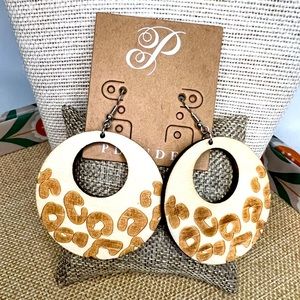 ***Retired & NIB*** Georgeanne Earrings